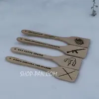 Кухонная деревянная лопатка с гравировкой
