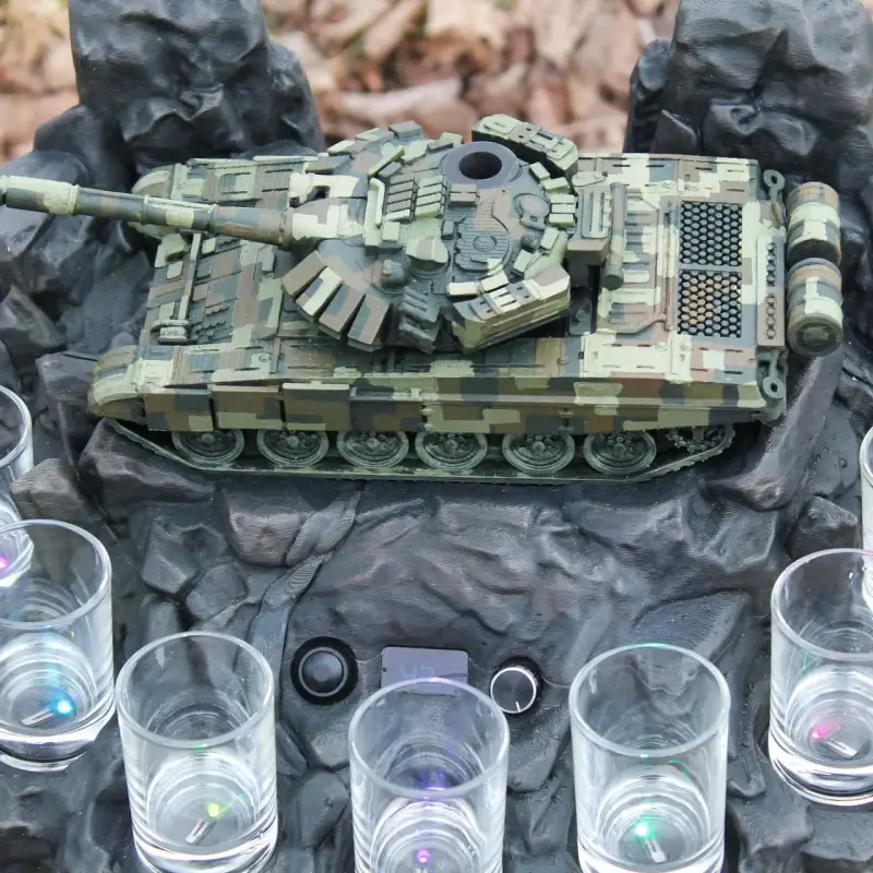 Автоматичний наливатор «Танк Т-72» зі стелою на 7 чарок