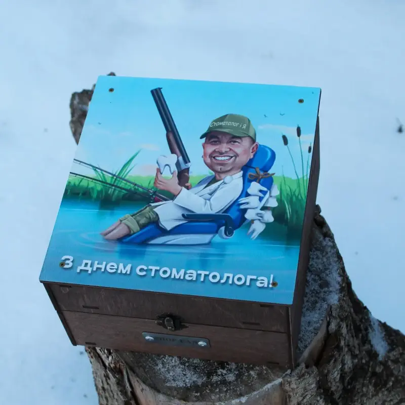 Наливатор напоїв на 6 чарок з музикою і вбудованим акумулятором