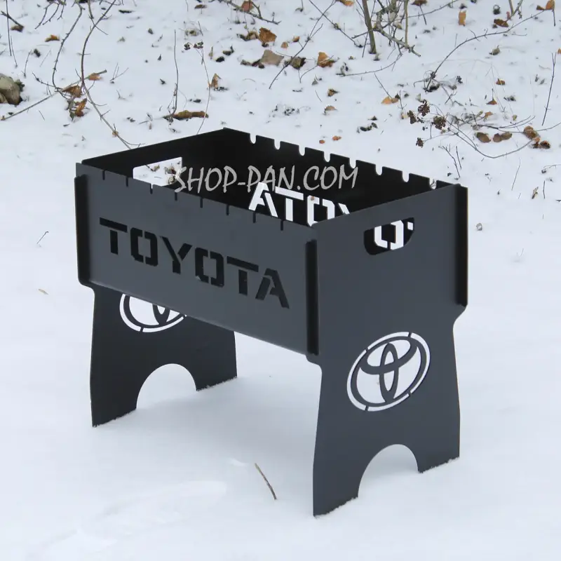 Крашеный разборной мангал на 8 шампуров с гравировкой «Toyota»