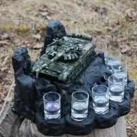 Автоматичний наливатор «Танк Т-72» зі стелою на 7 чарок