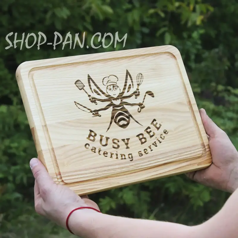 Дерев'яна кухонна дошка з гравіюванням BUSY BEE