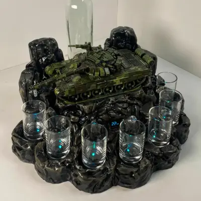 Автоматичний наливатор «Танк Т-72» зі стелою на 7 чарок, 3D-друк