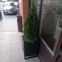 Чорне металеве кашпо для тераси 35x35x45 см