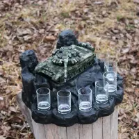 Автоматичний наливатор «Танк Т-72» зі стелою на 7 чарок