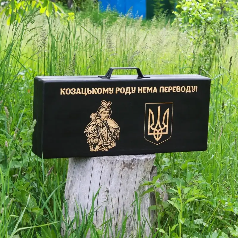 Набор для гриля и барбекю «Традиционный» в деревянном кейсе