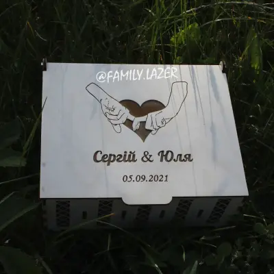 Дерев'яна скарбничка для грошей 01 з підписаними відділеннями