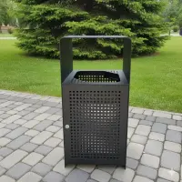 Вулична урна з перфорацією 40 л чорна матова
