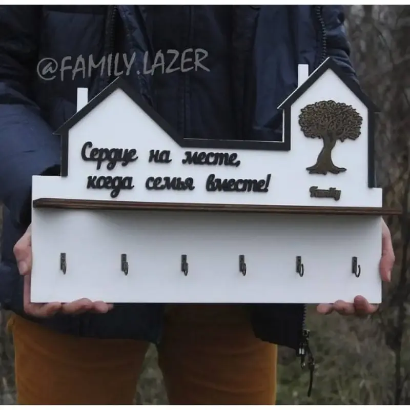 Деревянная настенная ключница 10